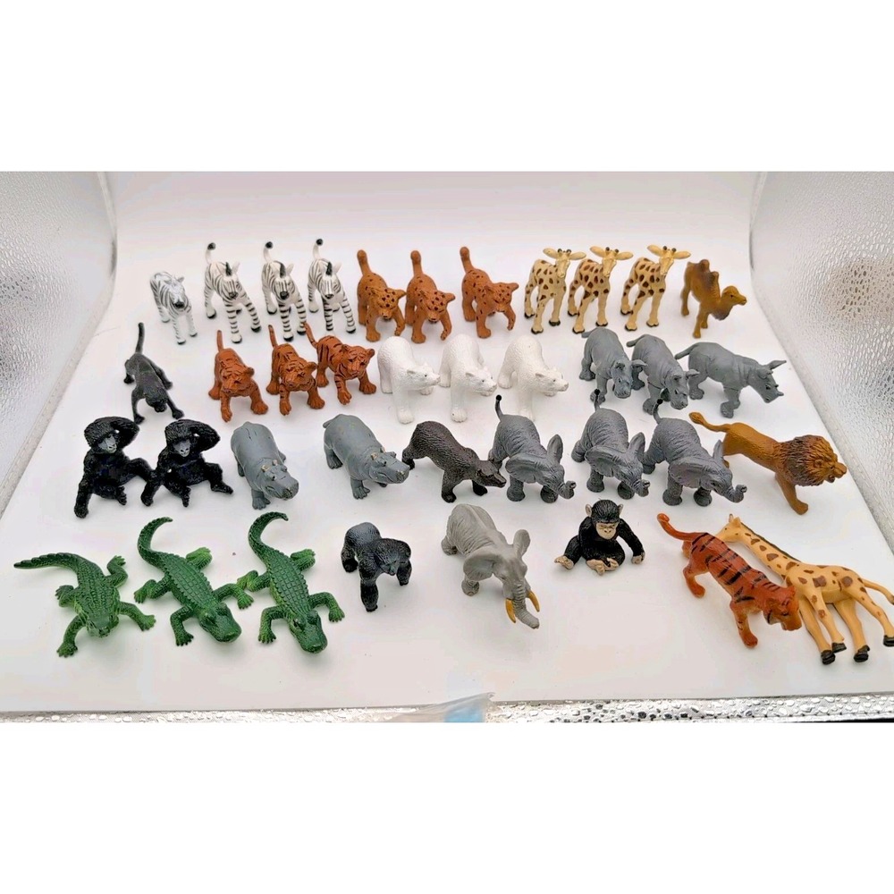 Lot of 39 Mini Animal Figures Safari Ltd - Monkeys Gorillas Zebra Lions Tigers